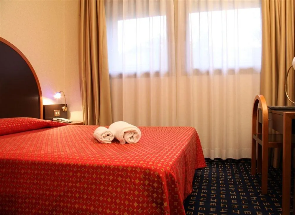 ****  Hotel Tiziano - Gruppo Mini Hotel Mediolan Włochy